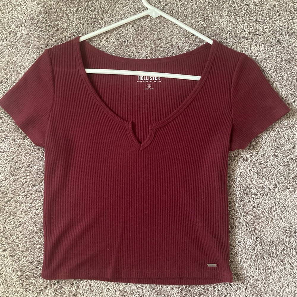 Hollister Must Have Collection Burgundy Crop Top Short Sleeve V-Neck Medium